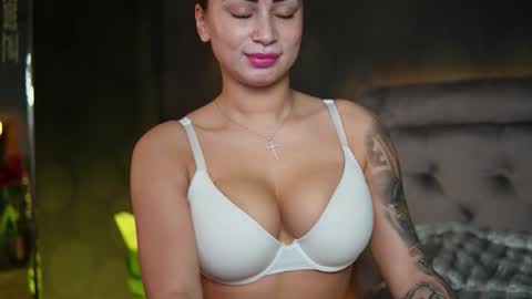  Amelia  online show from November 15, 2025, 9:11 pm