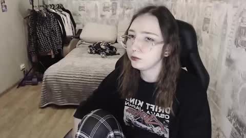 Snapshot of ameliakamishiro chatting on December 6, 2024, 2:06 pm Amelia online show from December 6, 2024, 2:06 pm