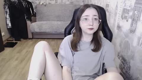 Snapshot of ameliakamishiro chatting on February 6, 2025, 12:59 pm Amelia online show from February 6, 2025, 12:59 pm