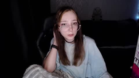 Snapshot of ameliakamishiro chatting on September 28, 2025, 8:36 pm Amelia online show from September 28, 2025, 8:36 pm