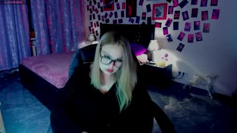 Snapshot of ameliamerris chatting on April 1, 2026, 8:39 pm Amelia online show from April 1, 2026, 8:39 pm