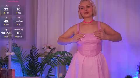 Snapshot of ameliawells chatting on October 17, 2025, 5:10 am  Amelia  online show from October 17, 2025, 5:10 am