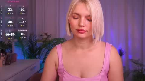 Snapshot of ameliawells chatting on October 20, 2025, 5:19 am  Amelia  online show from October 20, 2025, 5:19 am