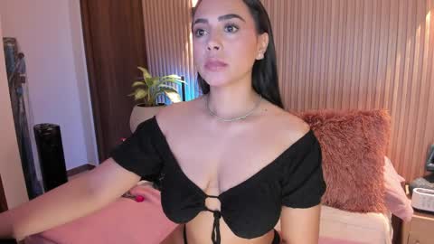 Amelie online show from April 3, 2026, 1:14 am