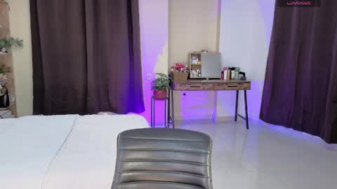 Isabella online show from May 31, 2026, 3:15 am
