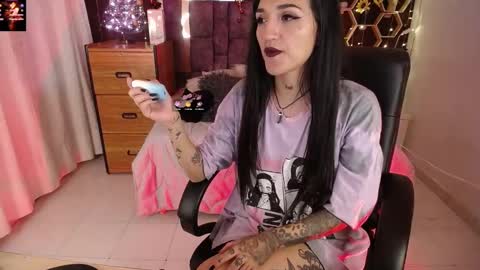 AMELIEROUS .. see you tomorrow  kisses online show from December 17, 2024, 2:55 am