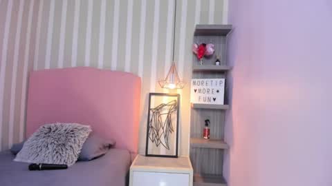 Victoria online show from September 12, 2025, 7:25 pm