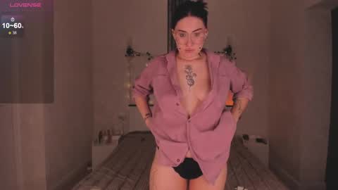 Snapshot of ameliya_sun chatting on February 24, 2025, 12:37 pm Aylin online show from February 24, 2025, 12:37 pm