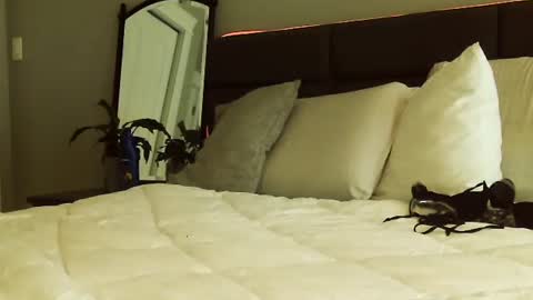 Snapshot of amera_gray chatting on February 8, 2025, 7:27 pm HOT white naughty leo xxx online show from February 8, 2025, 7:27 pm