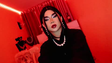 Queen Mireska online show from March 9, 2025, 12:42 pm