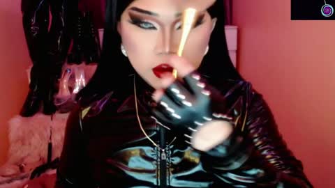 Queen Mireska online show from April 11, 2026, 5:06 pm