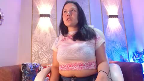 Snapshot of amie_gh chatting on September 22, 2025, 11:23 am Amie  online show from September 22, 2025, 11:23 am