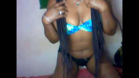 Snapshot of amielle_01 chatting on April 10, 2026, 8:52 am amielle_01 online show from April 10, 2026, 8:52 am