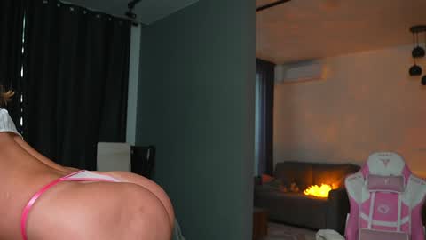 A online show from February 25, 2026, 7:51 am