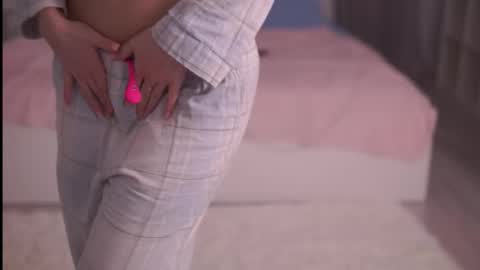 Snapshot of amillygil chatting on December 2, 2025, 7:42 pm Emily online show from December 2, 2025, 7:42 pm