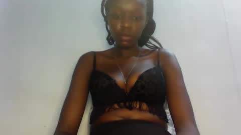 Snapshot of amina_babe chatting on November 12, 2025, 9:03 pm Amina online show from November 12, 2025, 9:03 pm