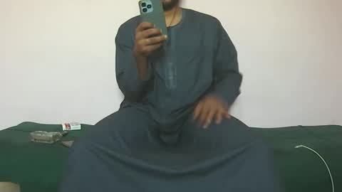 Amir online show from October 1, 2025, 3:07 pm