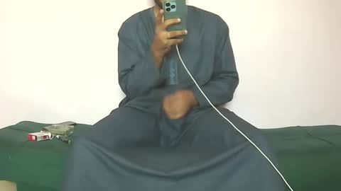 Amir online show from October 2, 2025, 7:04 am