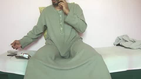 Amir online show from October 28, 2025, 8:51 am