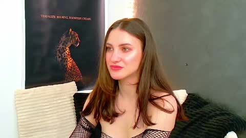 Snapshot of ammirra_a chatting on May 8, 2026, 4:29 am Amira online show from May 8, 2026, 4:29 am