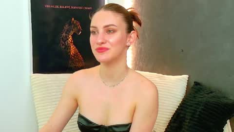 Snapshot of ammirra_a chatting on May 16, 2026, 3:25 am Amira online show from May 16, 2026, 3:25 am
