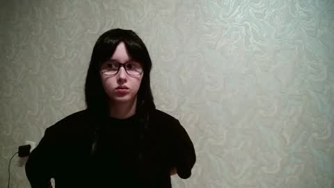 Amomira online show from September 22, 2025, 2:57 am