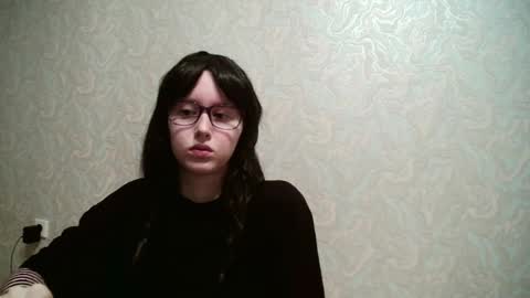 Amomira honeyx online show from April 13, 2026, 1:33 am