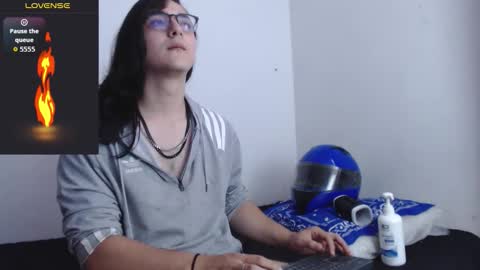 Amoneth online show from December 4, 2025, 6:49 pm