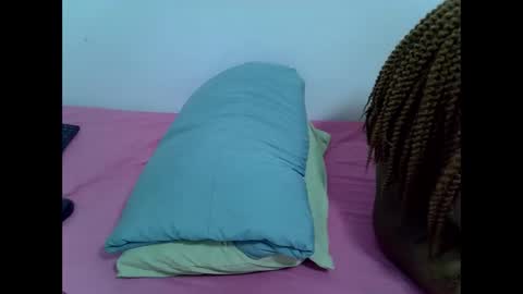 Snapshot of amor_anny chatting on February 17, 2025, 4:37 pm anny online show from February 17, 2025, 4:37 pm