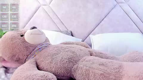 Snapshot of amora_96 chatting on May 7, 2026, 4:23 pm amora online show from May 7, 2026, 4:23 pm