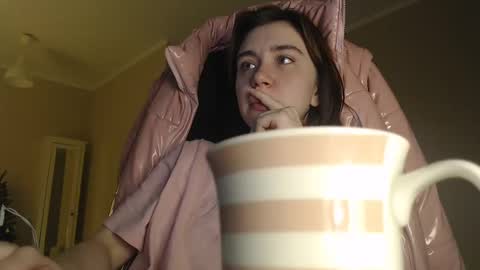 Snapshot of amoremeoww chatting on February 8, 2025, 4:36 am miss unforgettable online show from February 8, 2025, 4:36 am