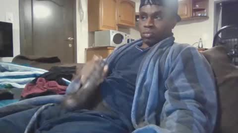 amortraduz online show from January 19, 2025, 9:34 pm