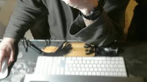 amslave4f online show from April 15, 2026, 7:37 am