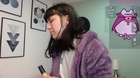 Amy 3 online show from February 17, 2026, 4:09 am