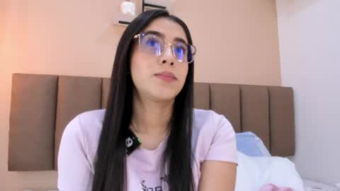 amy__wats0n online show from June 1, 2026, 7:04 pm