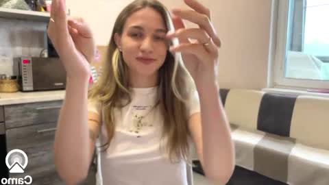 Amy Chill online show from September 20, 2025, 10:38 am