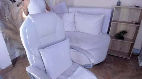     online show from March 4, 2025, 8:27 pm