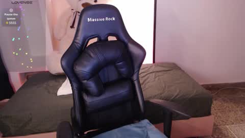 Mia Cristancho online show from February 6, 2026, 9:29 pm