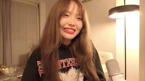 girl next door named Amy online show from December 22, 2025, 5:32 pm