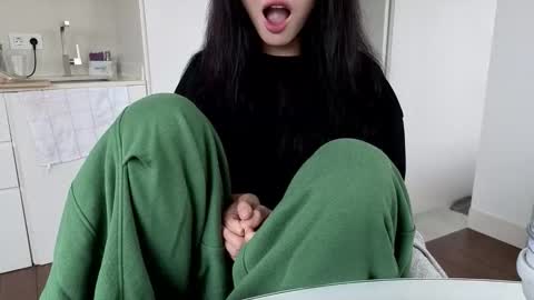 Snapshot of amyalwayshere chatting on February 1, 2026, 2:48 pm girl next door named Amy online show from February 1, 2026, 2:48 pm