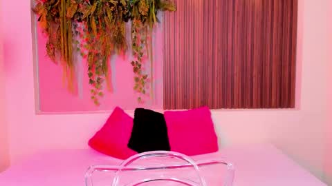 My name is AMY... Nice to meet you  thumb up me please its important online show from October 23, 2025, 6:06 pm