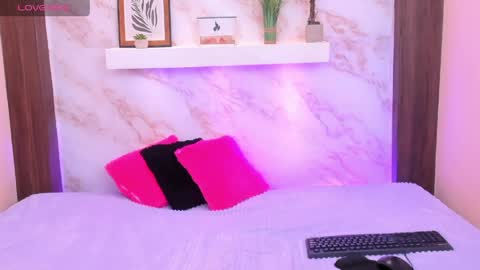 My name is AMY... Nice to meet you  thumb up me please its important online show from March 30, 2026, 4:52 pm