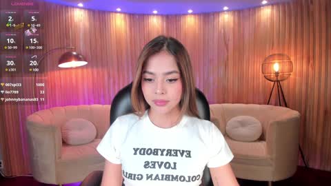 Snapshot of amydavis_ chatting on December 5, 2024, 1:47 am Amy online show from December 5, 2024, 1:47 am