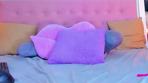 Amyevaans1 online show from February 24, 2026, 10:52 pm