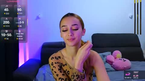 amykentt online show from November 22, 2025, 3:44 pm