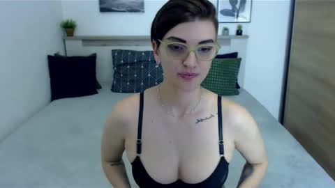 Snapshot of amylexy chatting on October 4, 2025, 7:34 pm Hi there guys My pleasure in your hands pvt is open online show from October 4, 2025, 7:34 pm