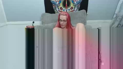 Snapshot of amymatthews92 chatting on January 15, 2026, 3:44 am susan kelley online show from January 15, 2026, 3:44 am