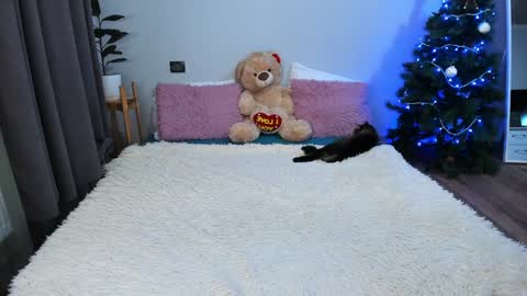 amymilson online show from December 28, 2024, 7:22 pm