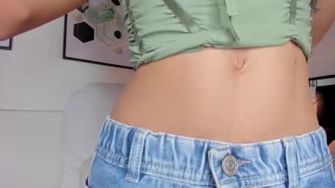 Amy online show from September 12, 2025, 1:44 pm