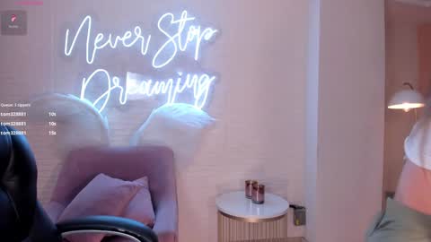    online show from February 6, 2025, 7:13 am